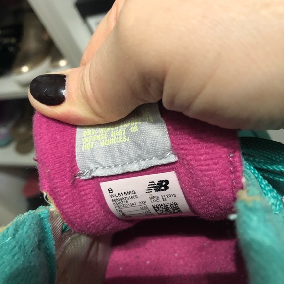 Woman’s new balance sneakers - Picture 4 of 5